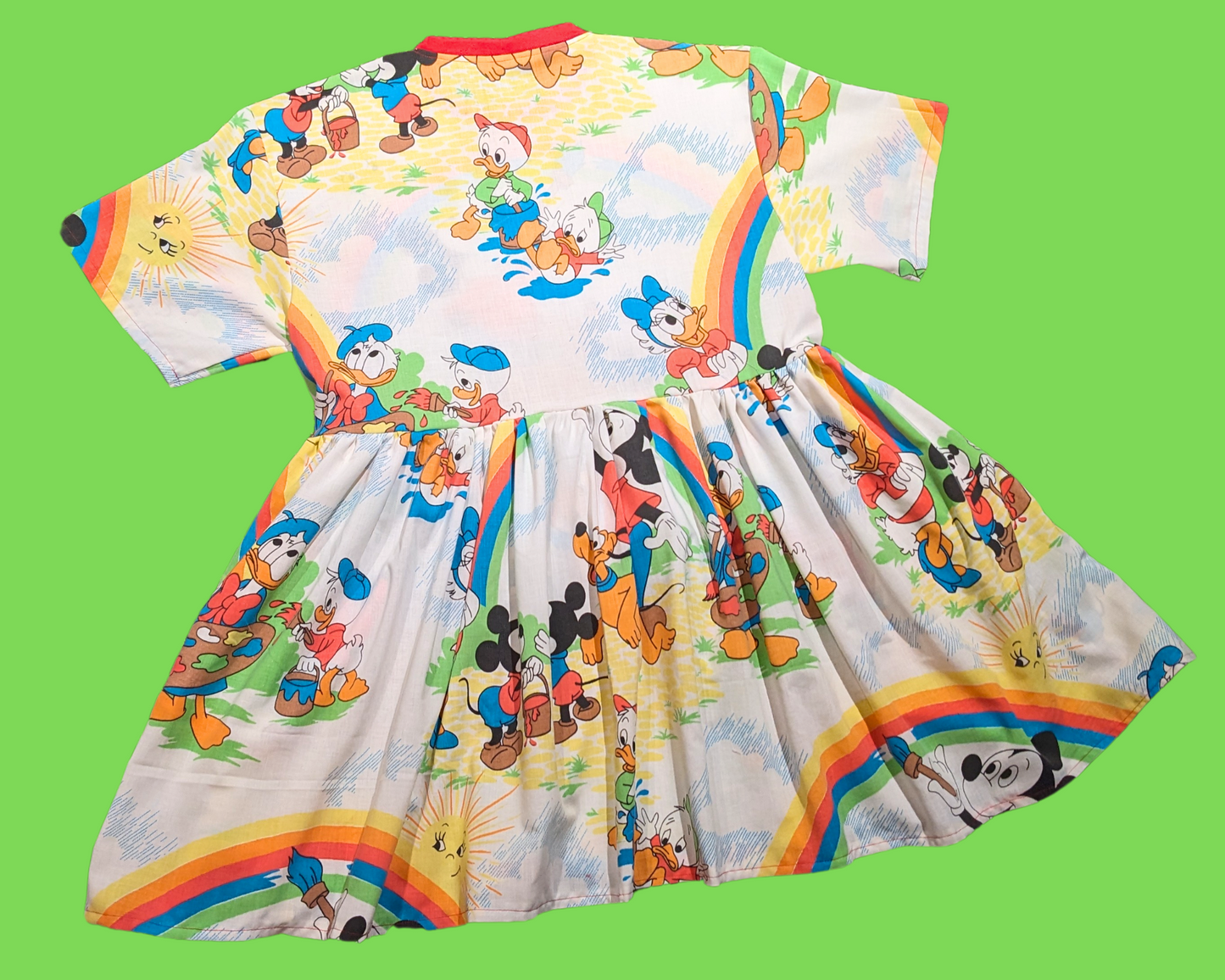 Robe t-shirt drapée et recyclée vintage Walt Disney des années 1980, motif Mickey Mouse et ses amis, taille S à XL