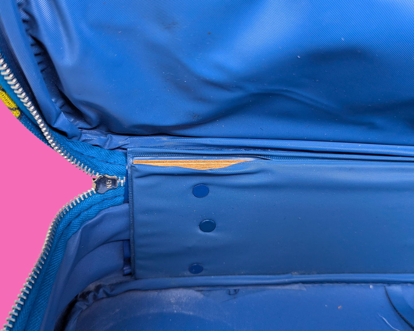 Valise vintage Groovy des années 1960 fabriquée à Taïwan