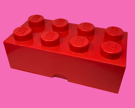 Énorme boîte de Lego rouge