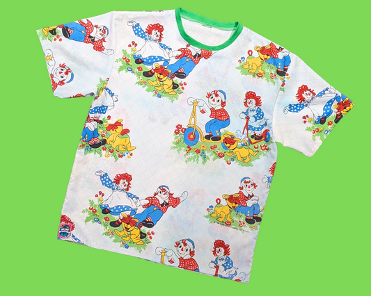 T-shirt vintage des années 1980, fait main et recyclé, avec drap de lit Raggedy Ann et Andy, taille M