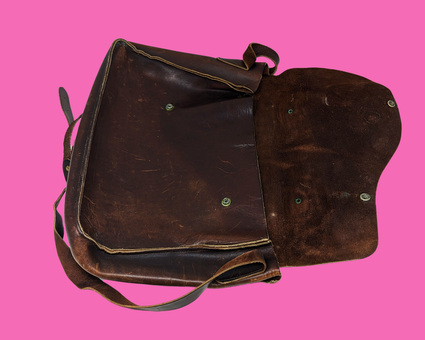 Sac messager vintage en cuir marron des années 1970