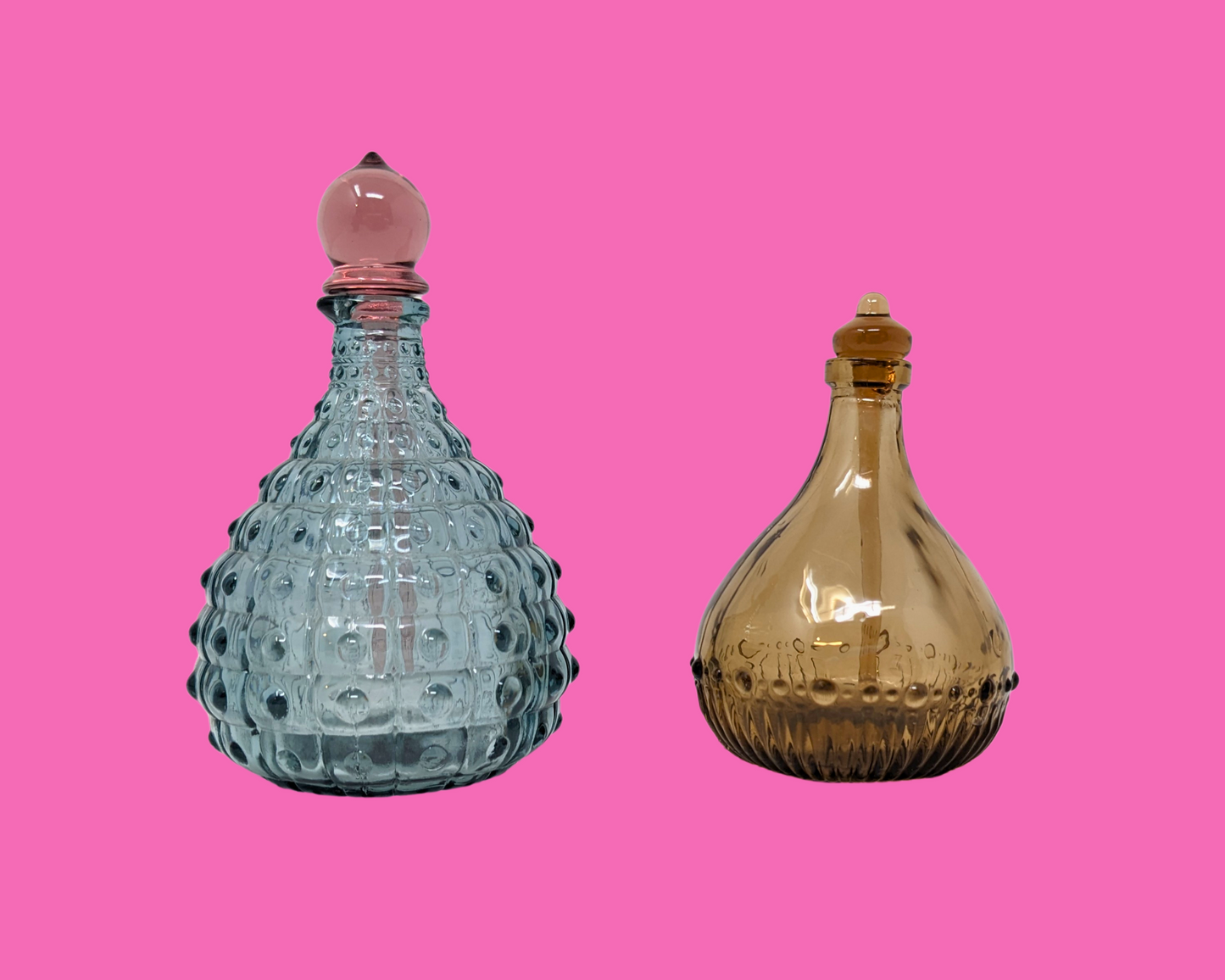 Ensemble de deux petits flacons de parfum vintage des années 1960
