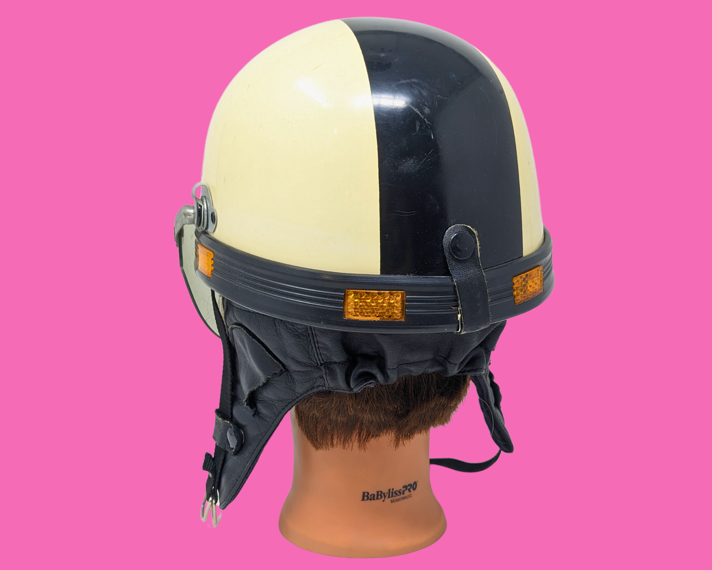 Casque de moto vintage noir et blanc des années 1970, fabriqué au Japon