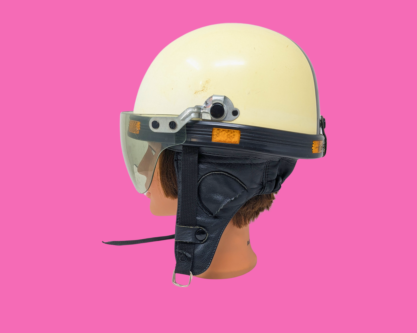 Casque de moto vintage noir et blanc des années 1970, fabriqué au Japon