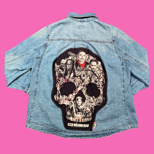 T-shirt The Walking Dead upcyclé et veste en jean taille XL pour femme