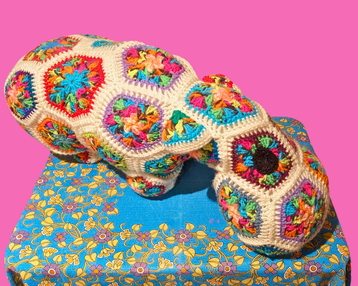 Ensemble de deux peluches vintage des années 1980, fabriquées à la main et crochetées