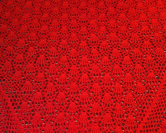 Châle vintage en laine rouge au crochet des années 1970