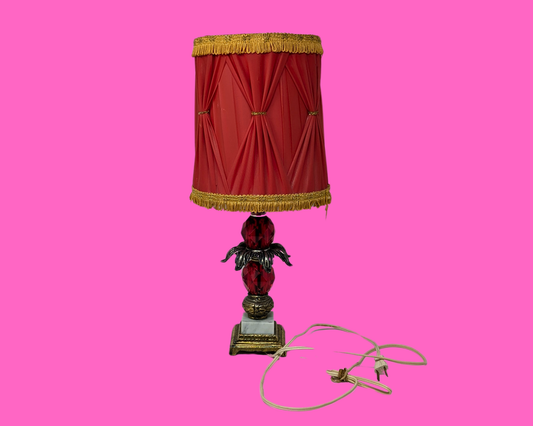 Lampe rouge élégante vintage des années 1960