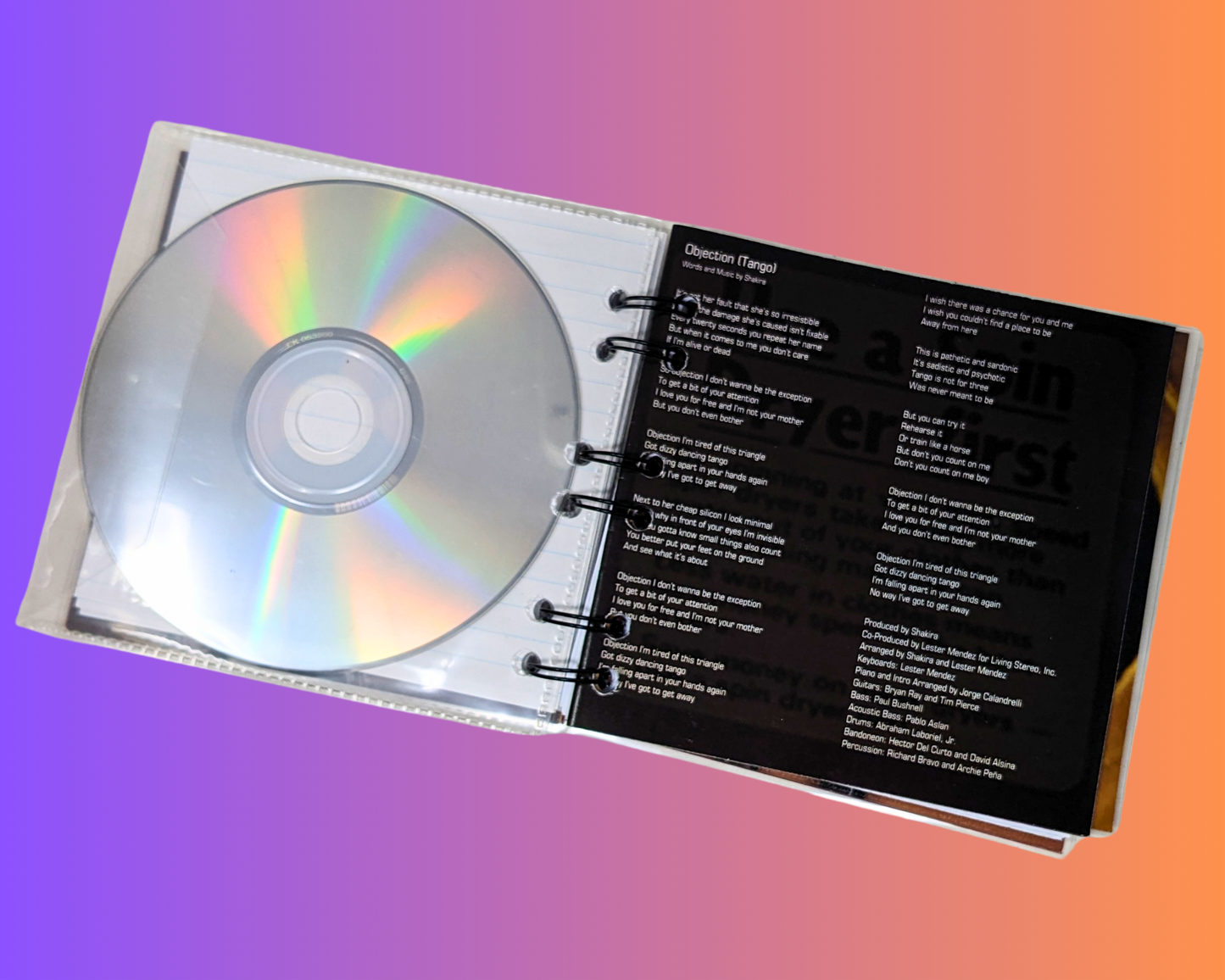 Shakira, Laundry Service CD Notebook