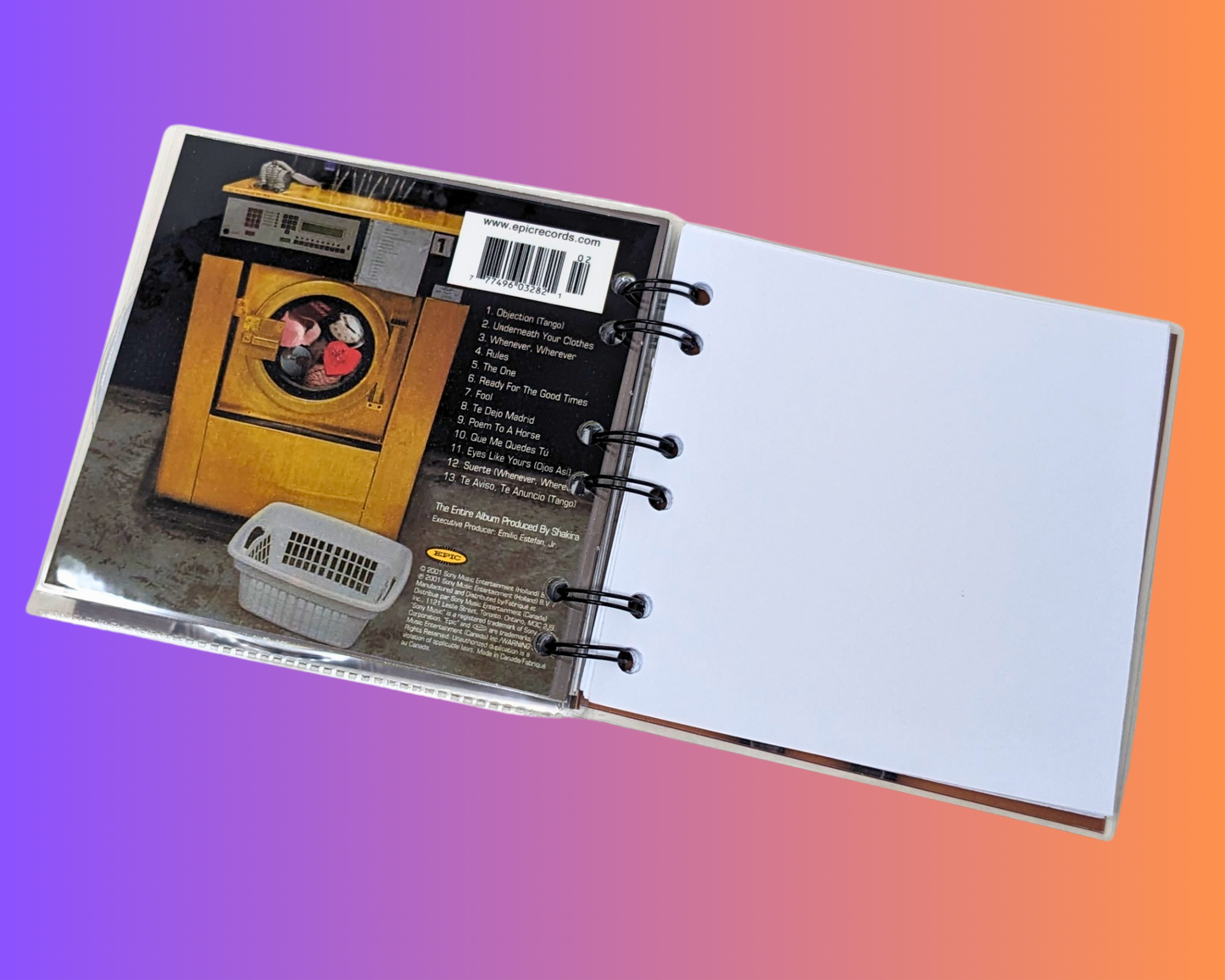 Shakira, Laundry Service CD Notebook