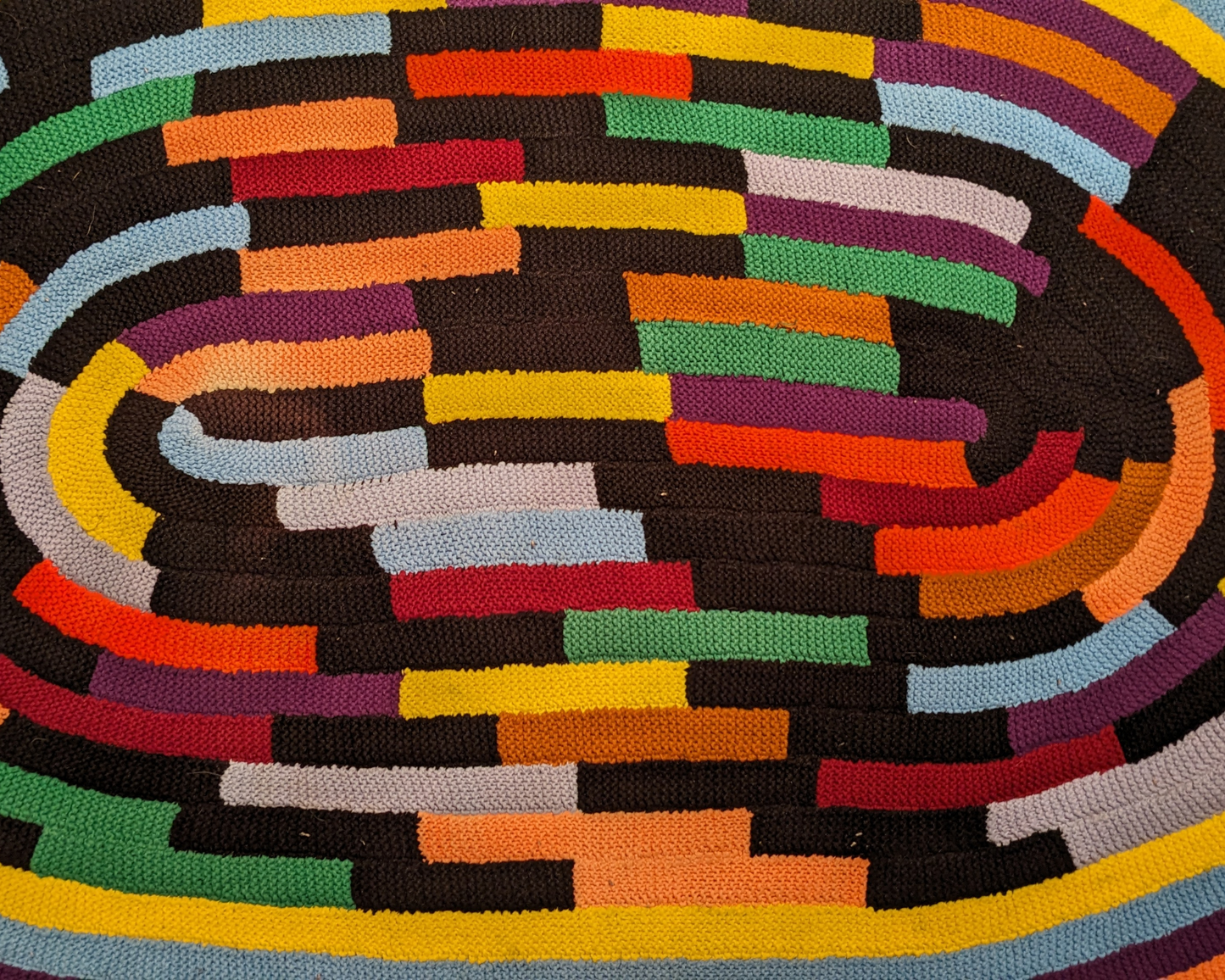 Tapis vintage arc-en-ciel, laine et crochet des années 1980