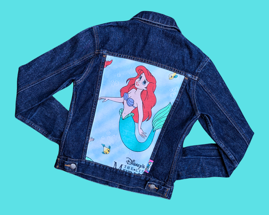 Veste en jean La Petite Sirène de Disney, fabriquée à la main et recyclée, taille S