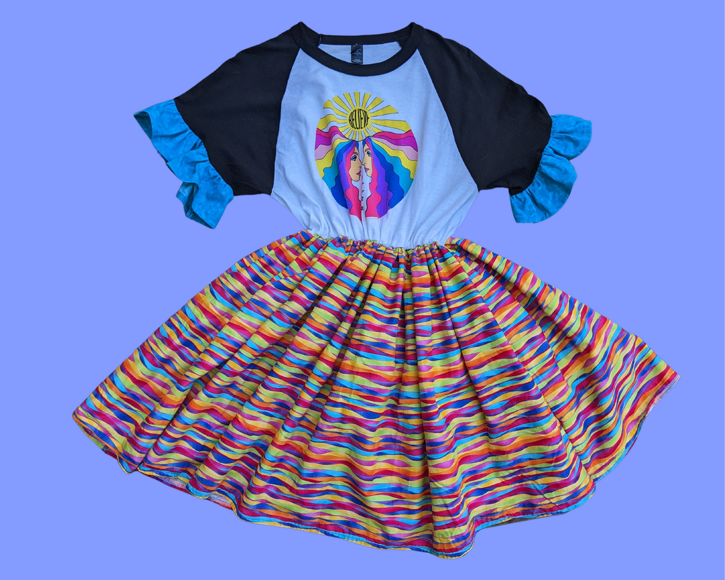 Fait à la main, Upcycled Love Actually, tissu à carreaux rouge, robe t-shirt taille L