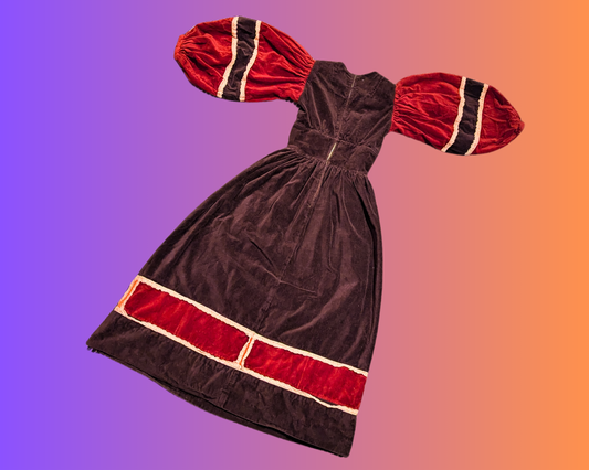 Robe vintage des années 1970 en velours marron et bordeaux de style victorien avec manches paysannes, taille M
