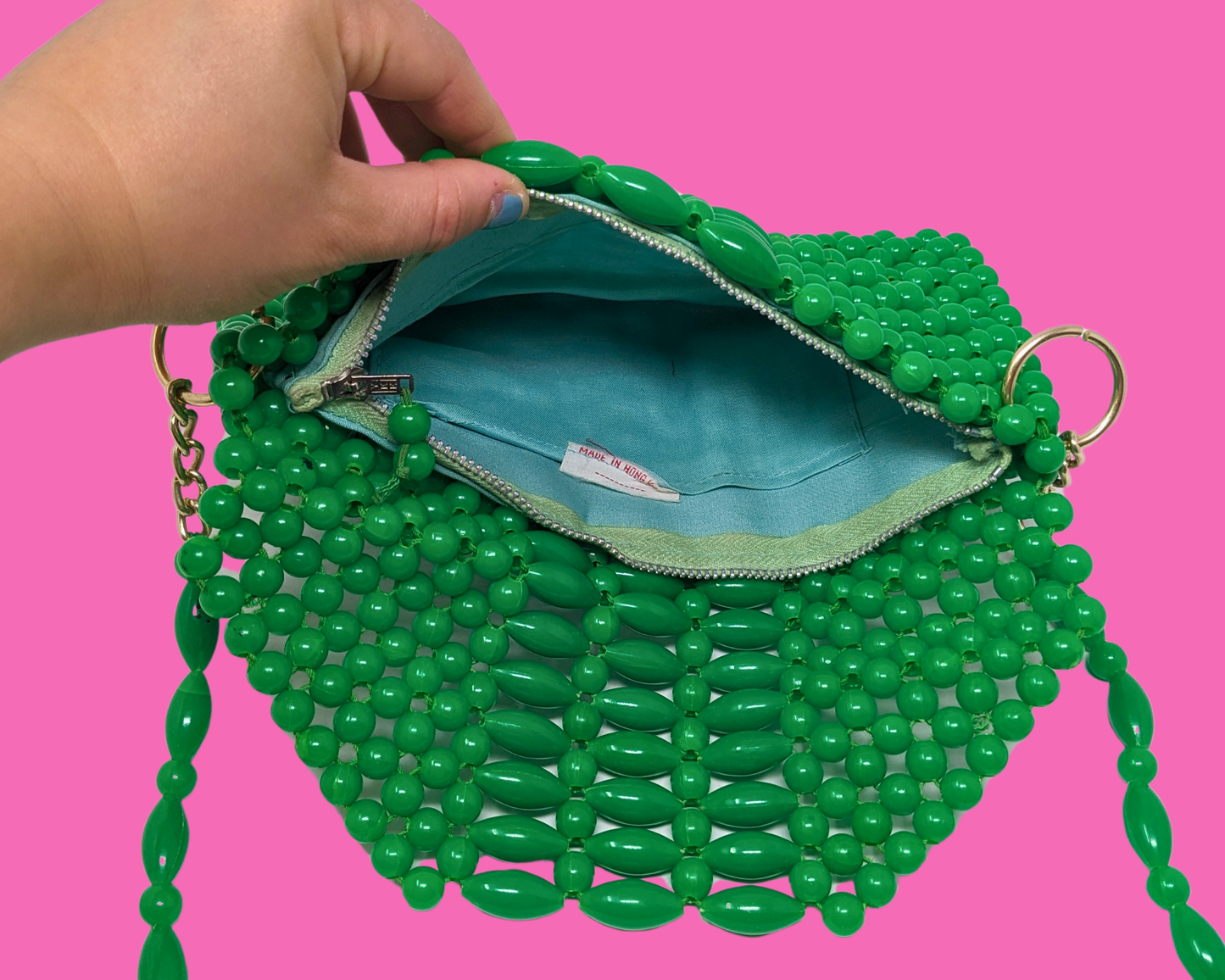 Petit sac vert perlé vintage des années 1960