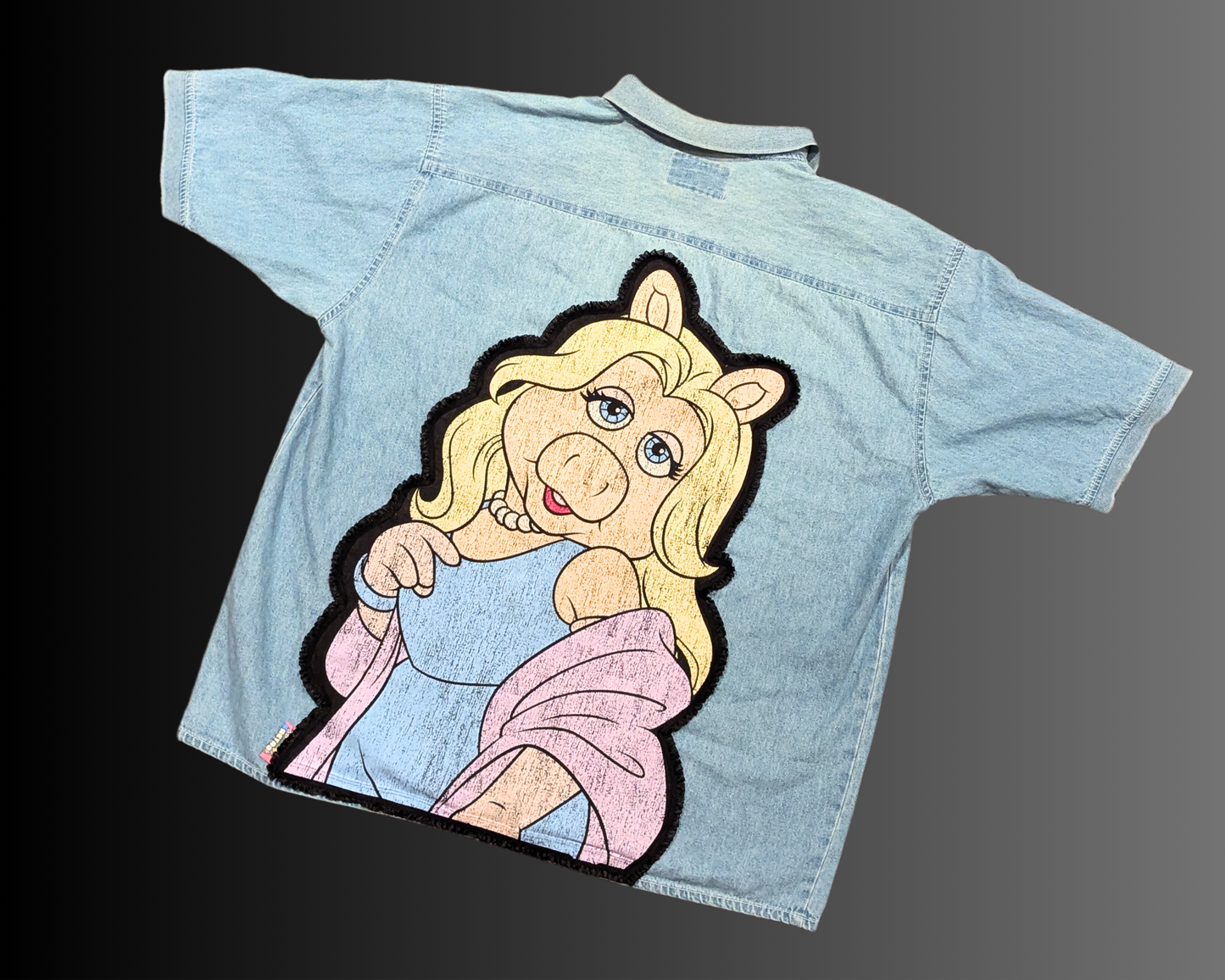 T-shirt en jean Miss Piggy des Muppets, fait main et recyclé, taille L