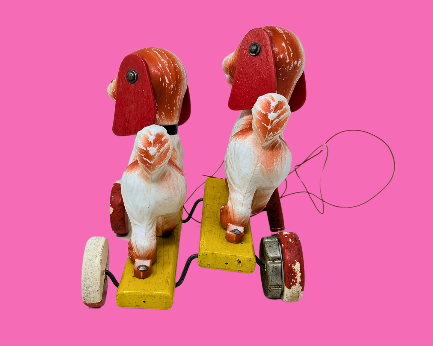 Jouet à tirer vintage des années 1970 avec deux chiens en laisse par Educalux Fabriqué en France