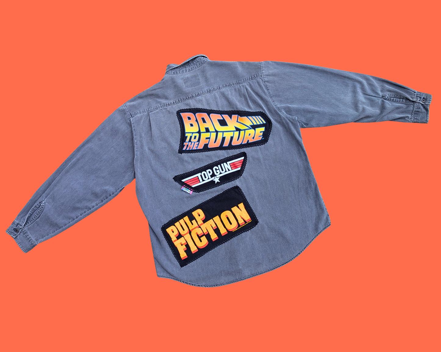 Chemise/veste en jean Levi's gris foncé, fabriquée à la main et recyclée, inspirée des films classiques Retour vers le futur, Top Gun et Pulp Fiction, taille XL