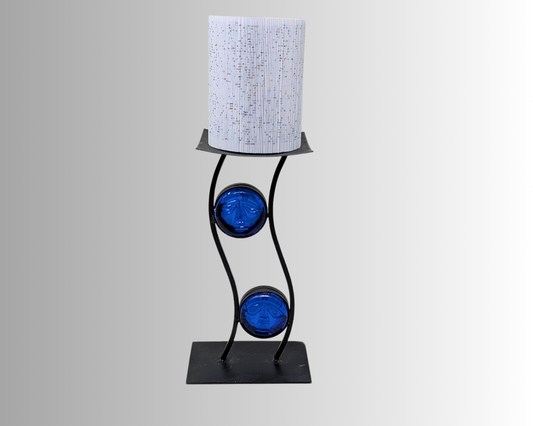 Sculpture d'art pliante de livre faite à la main et recyclée