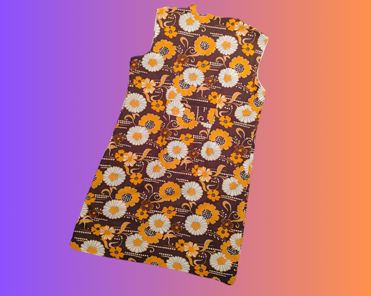Robe vintage sans manches à fleurs orange, blanche et marron des années 1960, taille L