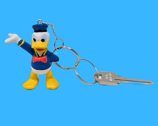 Porte-clés en forme de jouet Donald Duck de Walt Disney, fait à la main et recyclé