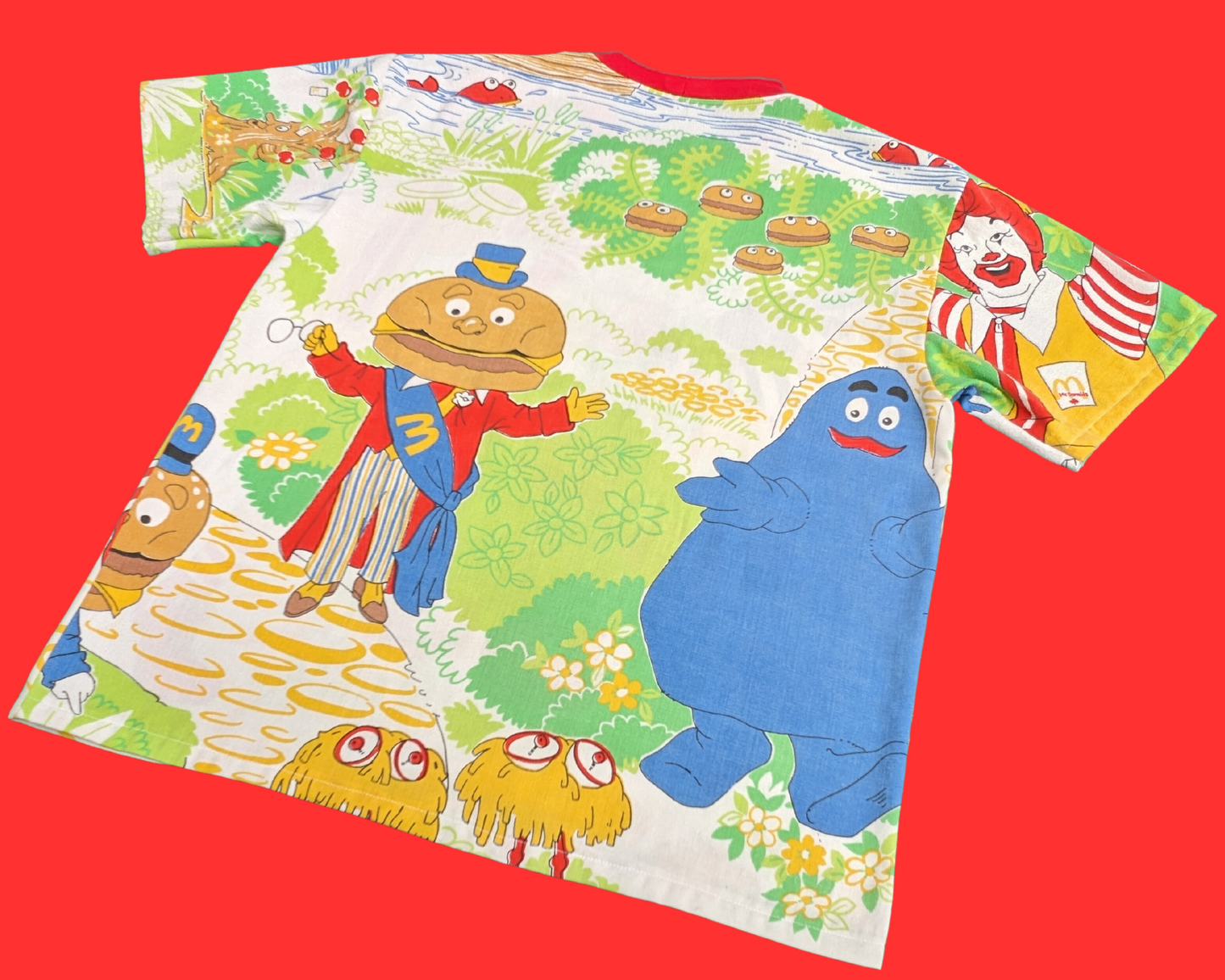 Fait à la main, Upcycled Charlie Brown Drap de lit T-shirt surdimensionné XS - Convient comme une taille M