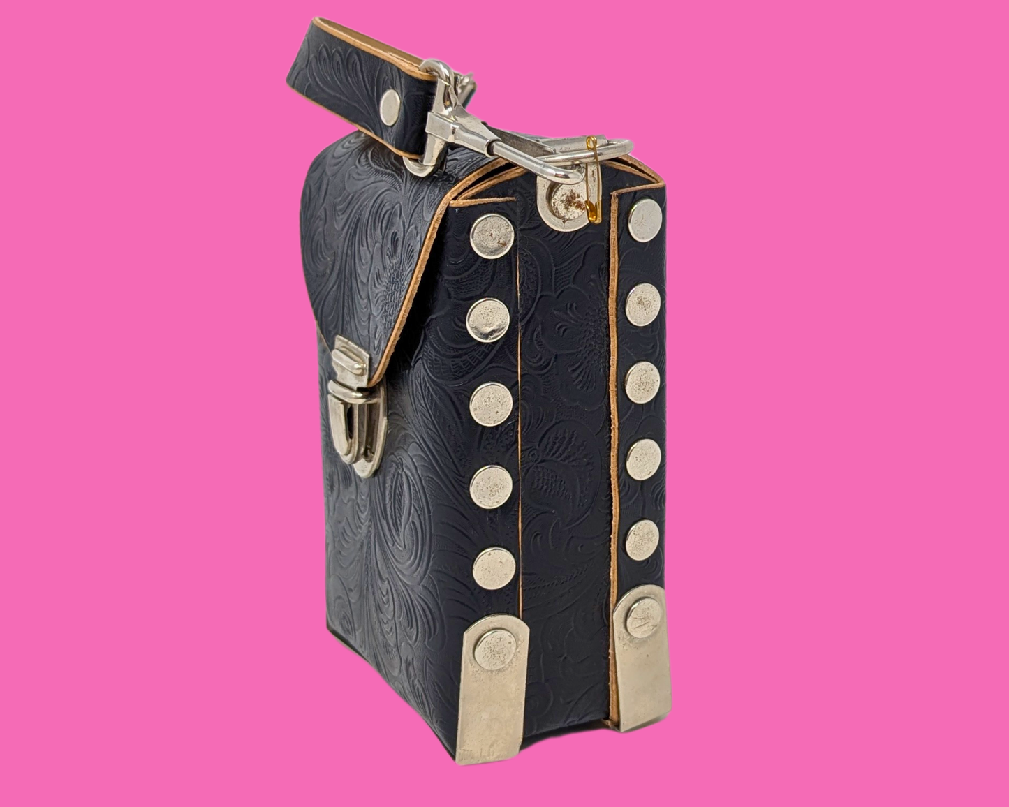 Petit sac en cuir vintage des années 1990 fabriqué en France par Amiet