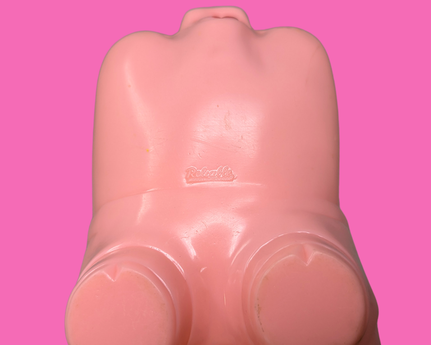 Tirelire cochon en plastique rose vintage des années 1960