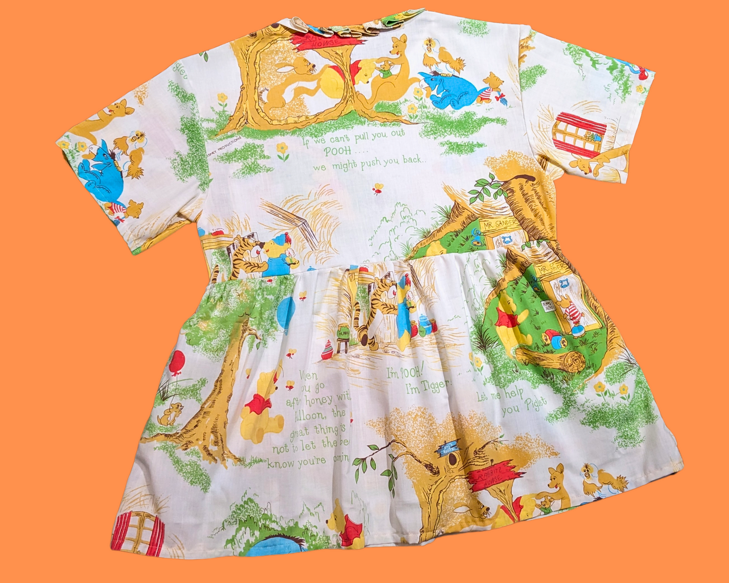 Robe t-shirt drapée Winnie l'ourson de Walt Disney, fabriquée à la main et recyclée, taille S à XL