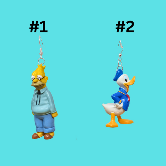 Paire de boucles d'oreilles en forme de jouet faites à la main et recyclées