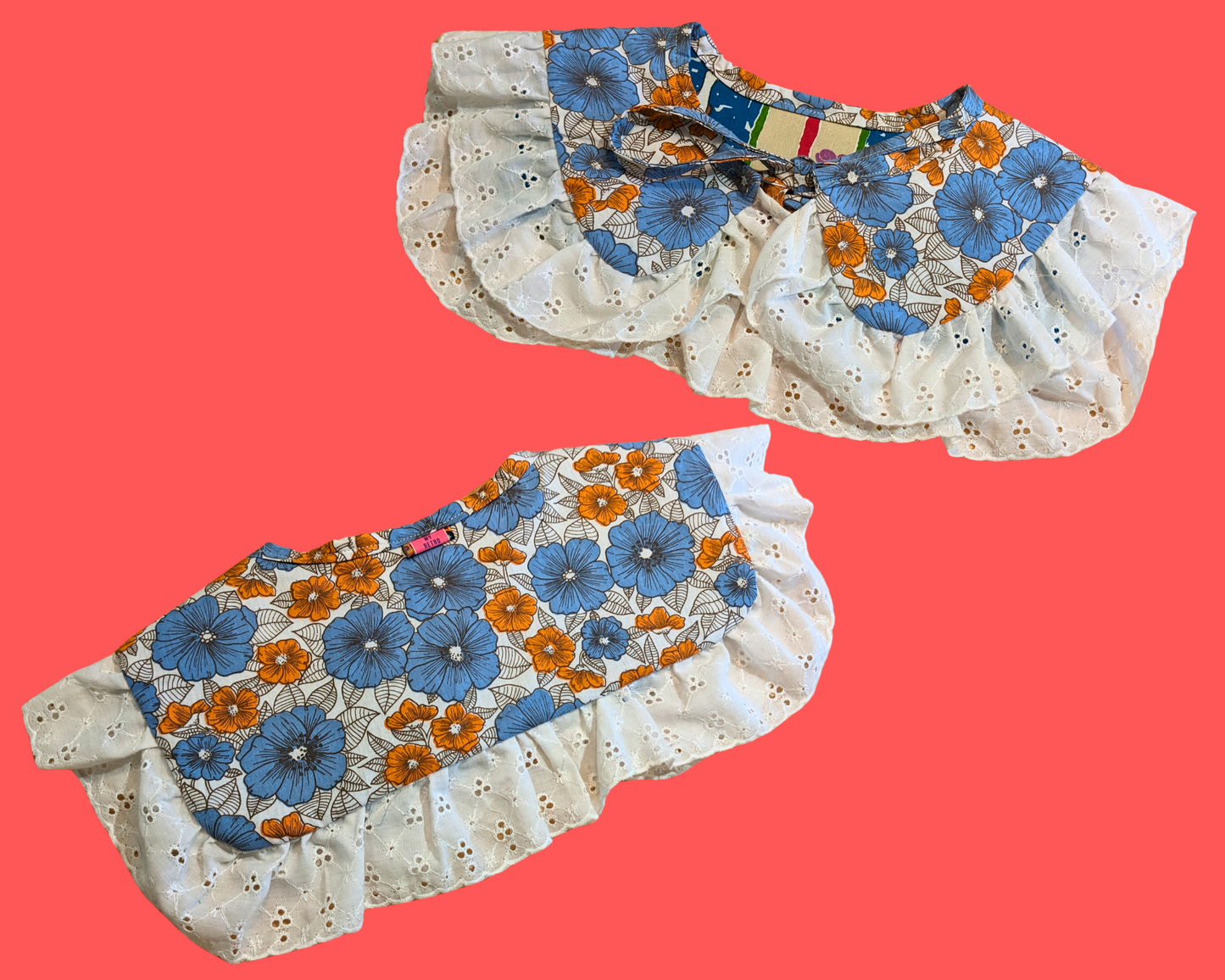 Drap de lit réversible Wishbone le chien fait main, recyclé et avec col marin et volant en dentelle