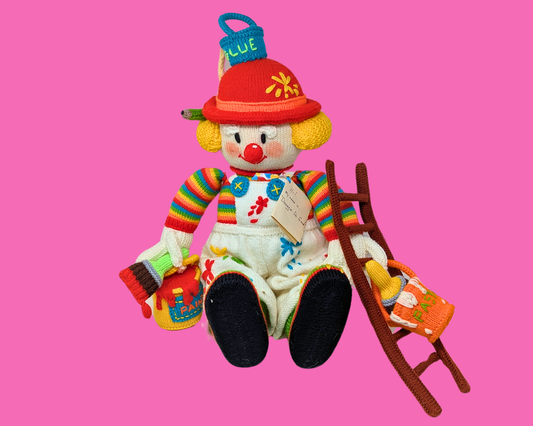 Grande peluche clown faite main au crochet, homme à tout faire