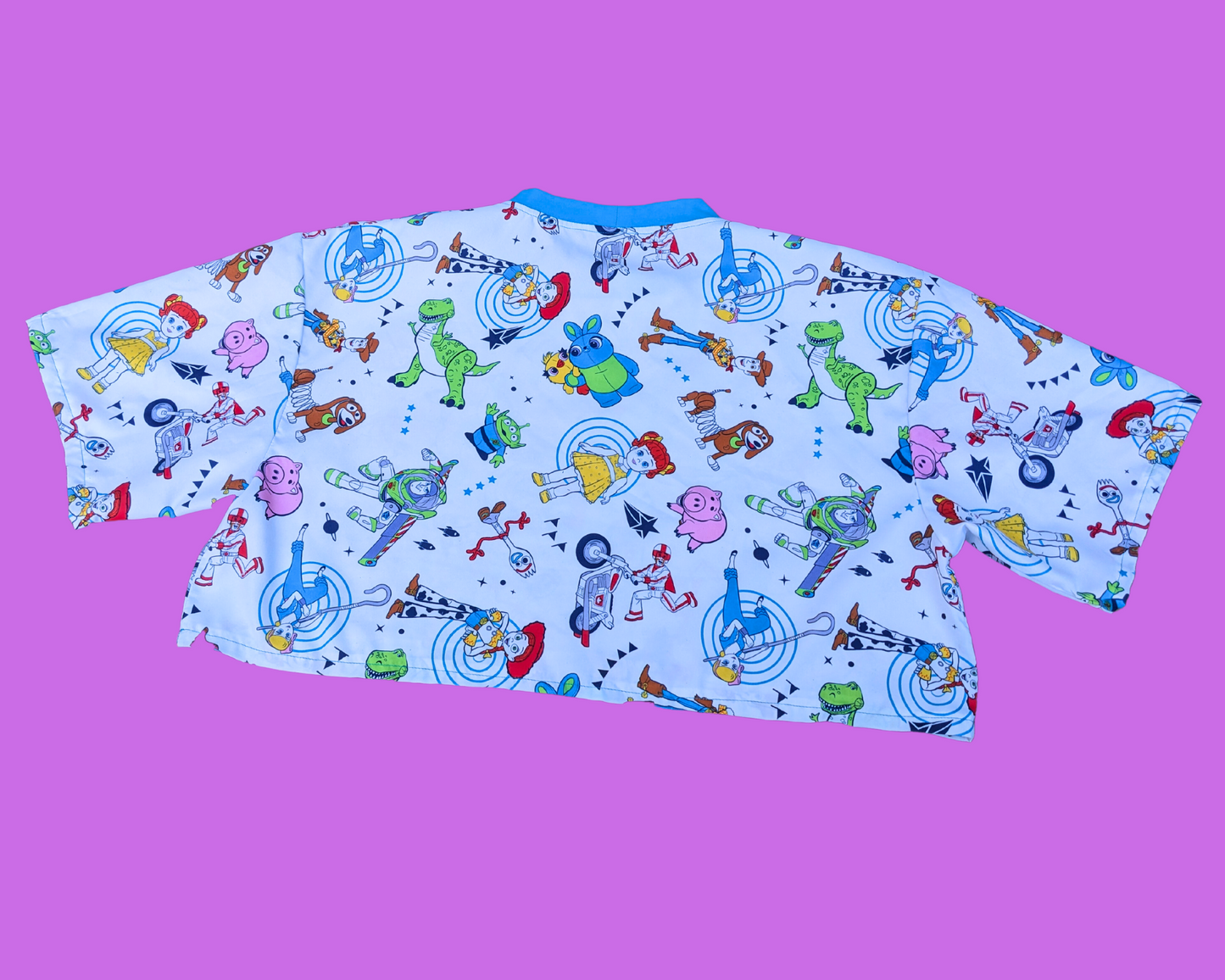 Haut court surdimensionné Toy Story 4 de Walt Disney's Pixar, fait main et recyclé, taille XS - Convient comme une taille M
