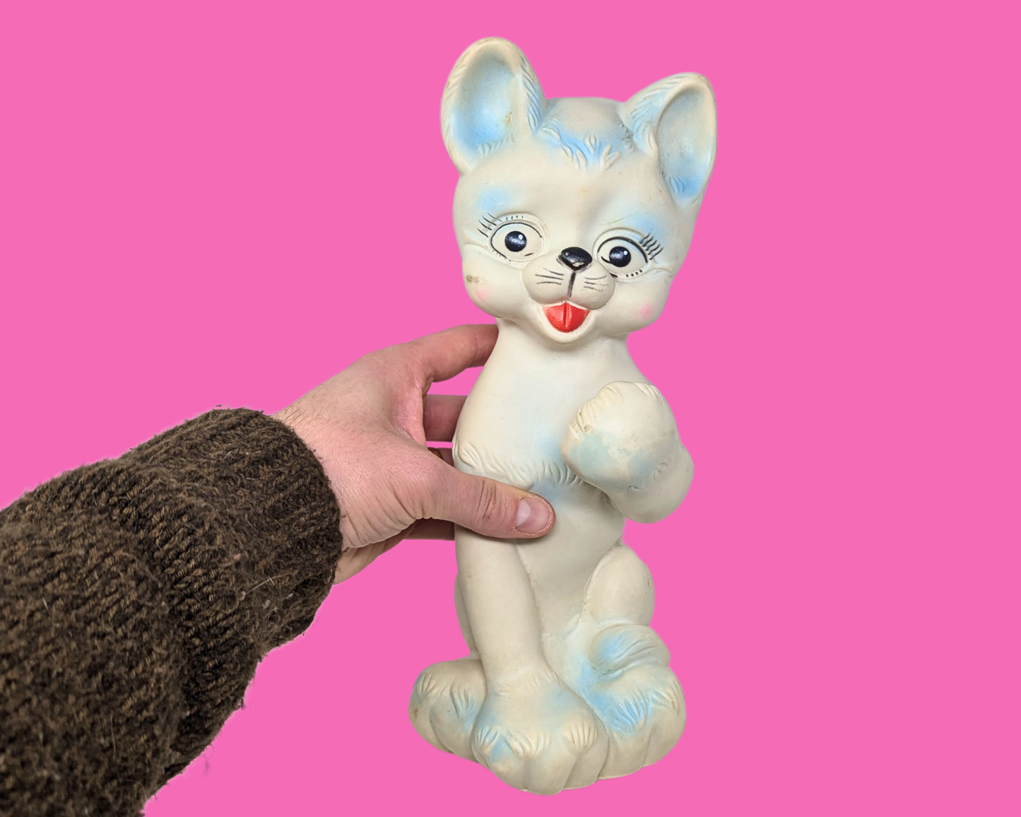 Jouet couineur en plastique vintage des années 1980, fabriqué au Canada.