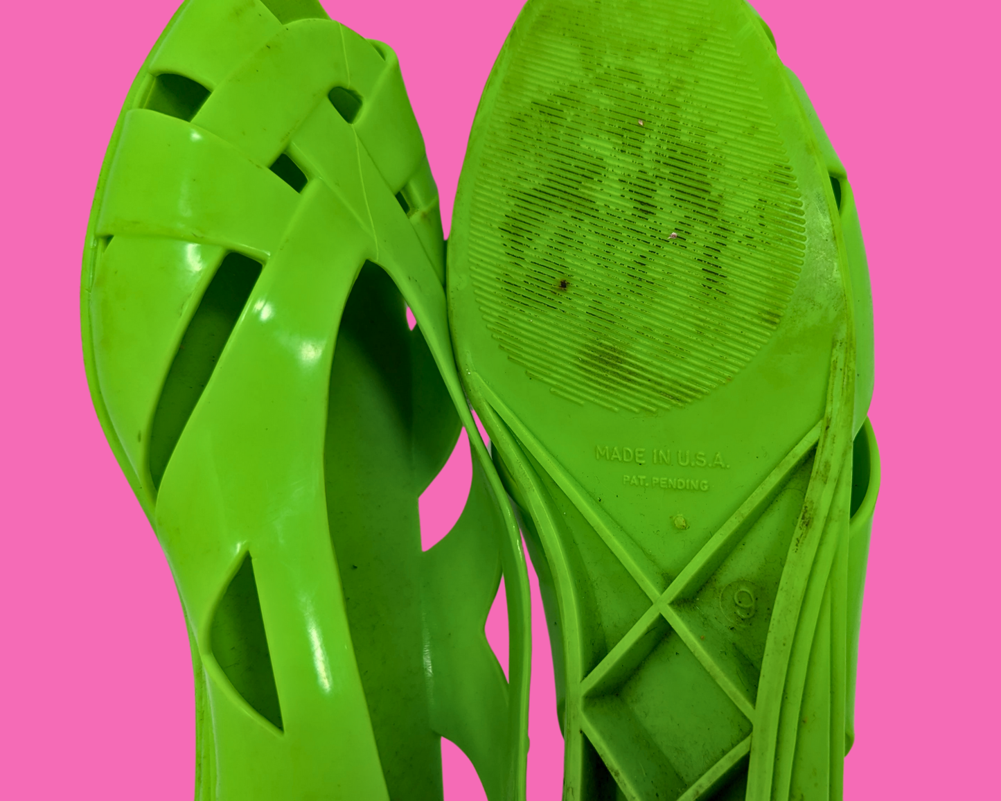 Chaussures vintage en plastique vert des années 1970, fabriquées aux États-Unis, taille US 9