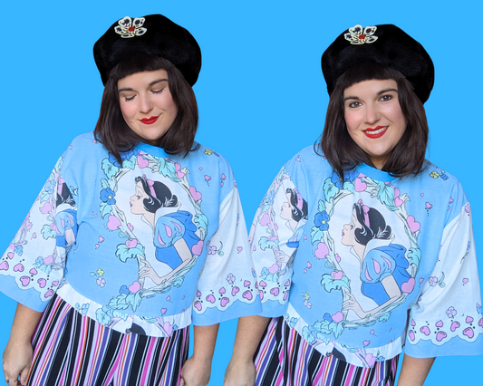 Haut court surdimensionné à imprimé Blanche-Neige et les Sept Nains de Walt Disney, fait main et recyclé, taille XS - Taille M