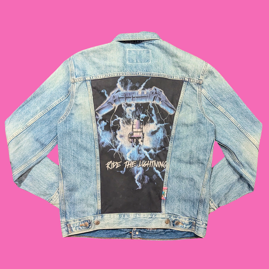 T-shirt Metallica upcyclé, veste en jean Levi's taille M pour homme
