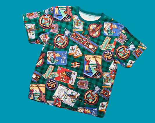 T-shirt vintage recyclé et fait main avec des rideaux de golf des années 1990, taille M