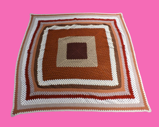 Couverture vintage en laine crochetée beige et marron des années 1970