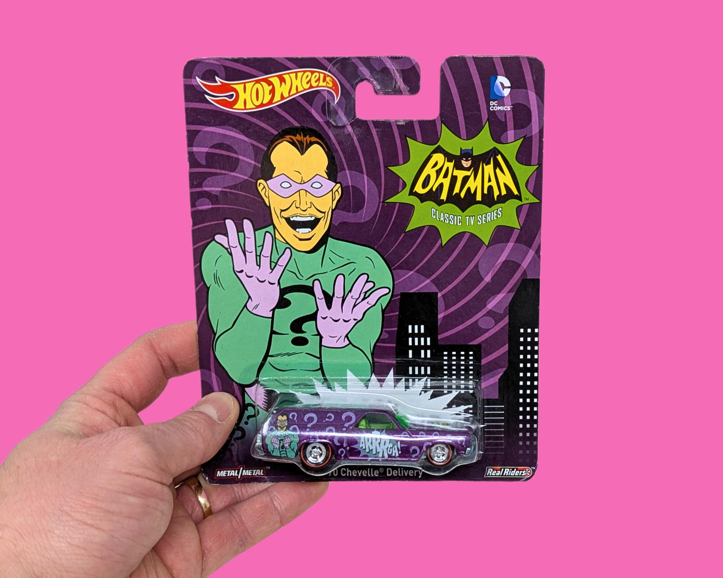 Jouet de collection scellé Hot Wheels Batman The Riddler des années 70 Chevelle Delivery Automobile des années 2000