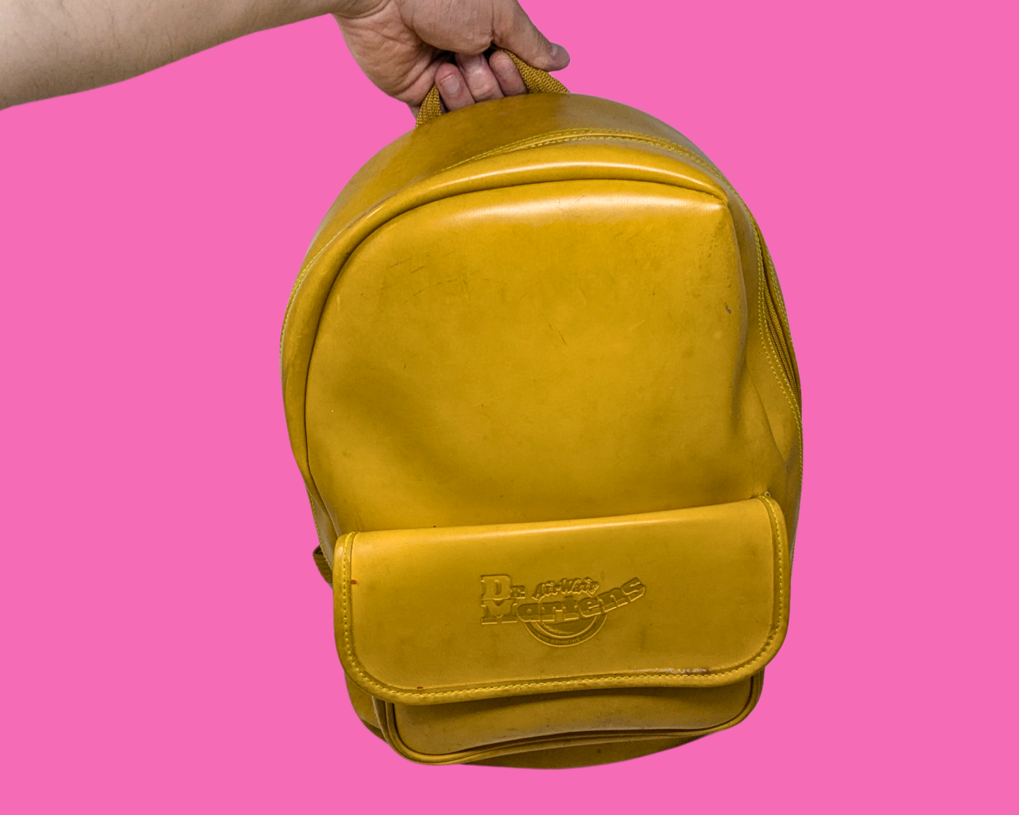 Sac à dos Dr. Martens en cuir jaune, style caoutchouc