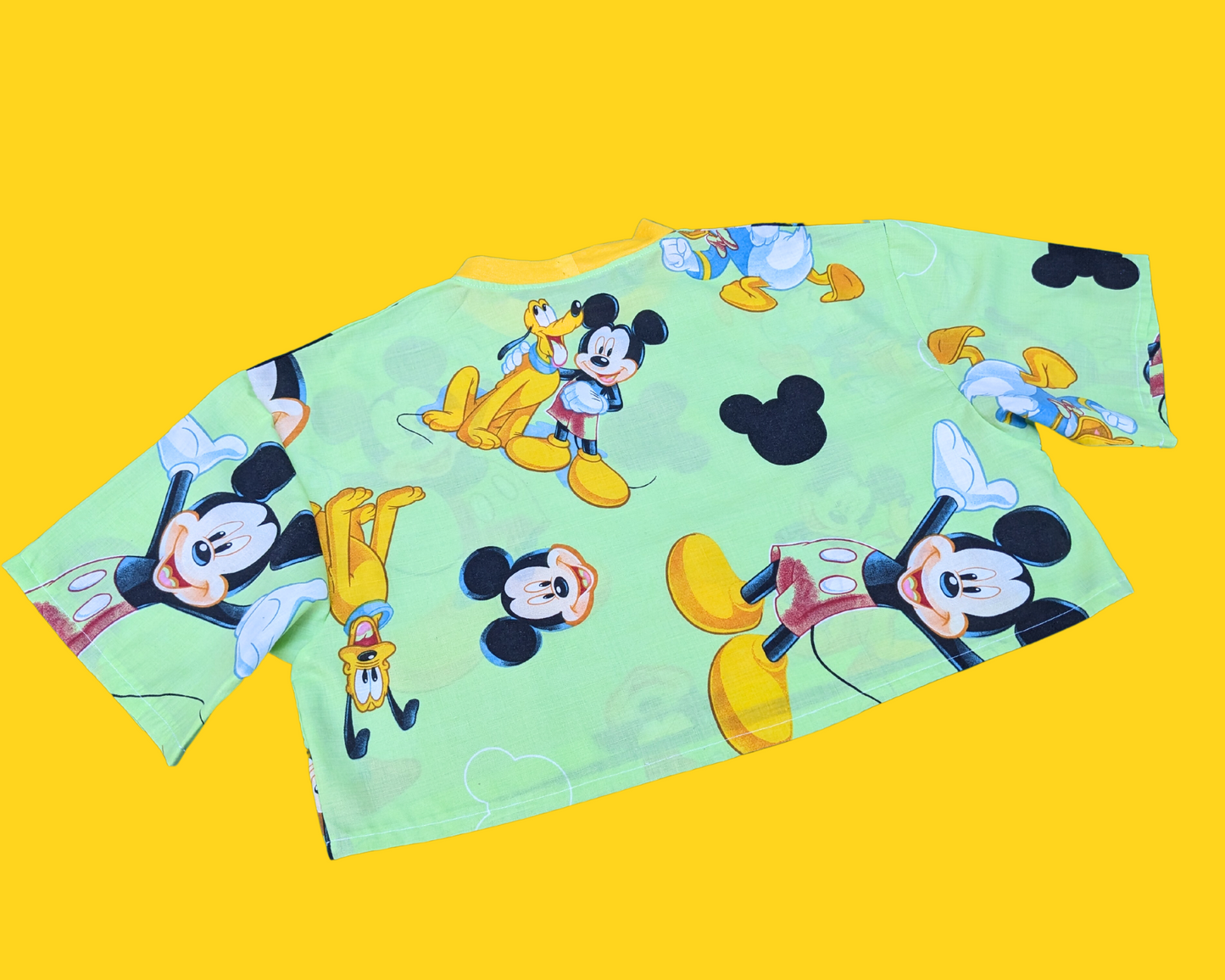 Fait à la main, Upcycled Charlie Brown Drap de lit T-shirt surdimensionné XS - Convient comme une taille M