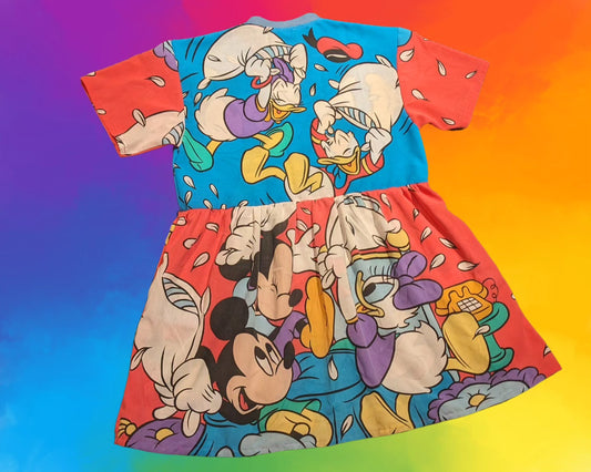 Robe Disney vintage des années 1990, fabriquée à la main et recyclée, motif Mickey Mouse, idéale pour une soirée pyjama. Tailles S à XL.
