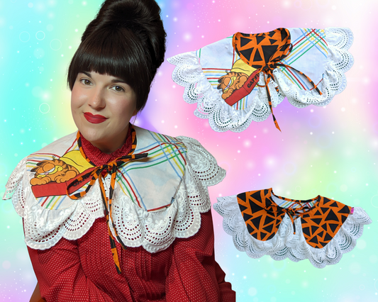 Collier de pèlerin réversible fait à la main, recyclé et avec volant fabriqué avec un drap Garfield et un tissu noir et orange