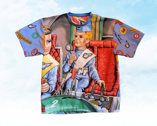 Fait à la main, Upcycled Vintage 1992 Thunderbirds Bedsheet T-Shirt surdimensionné XS - Convient comme une taille M