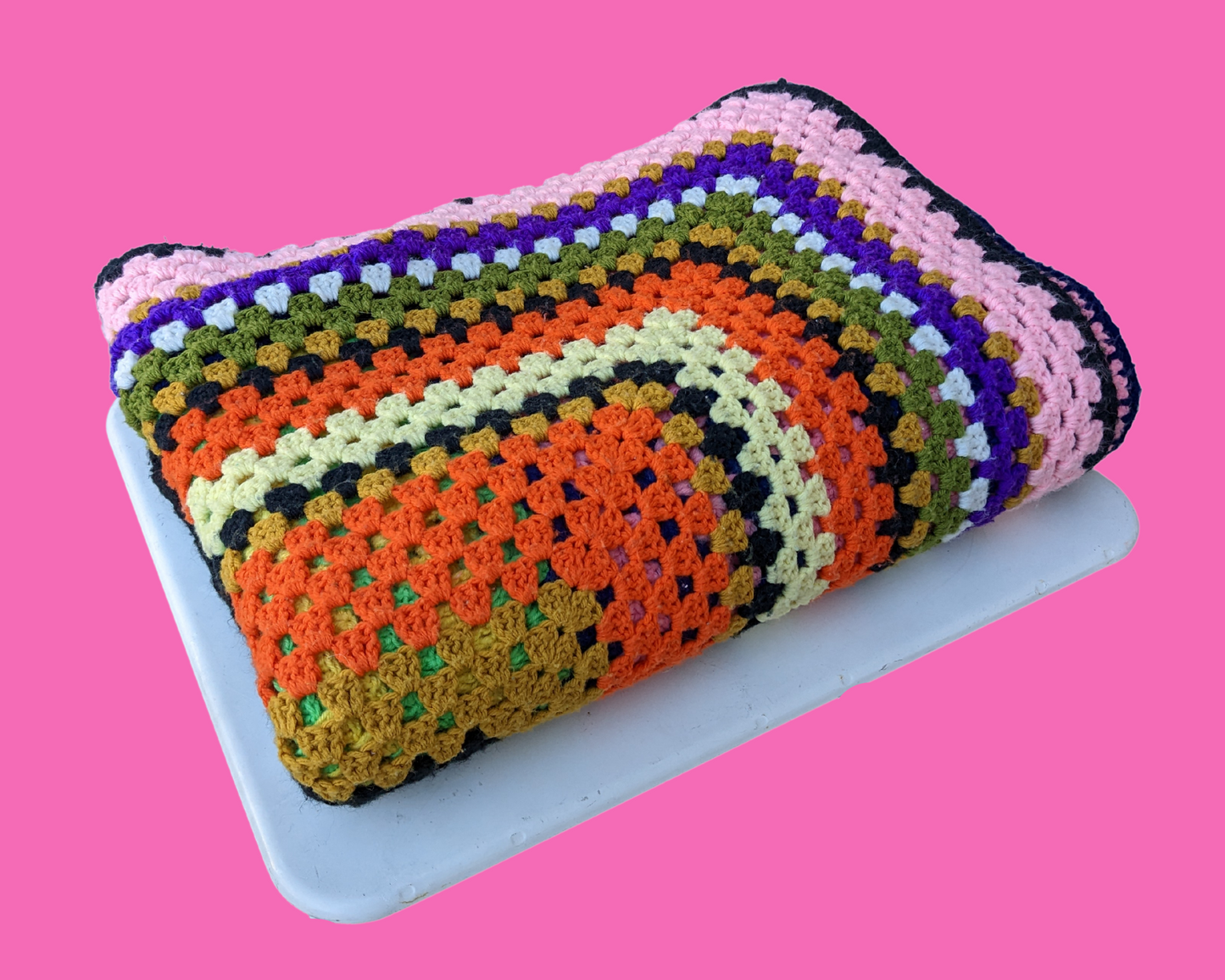 Couverture au crochet en laine aux couleurs arc-en-ciel des années 1970
