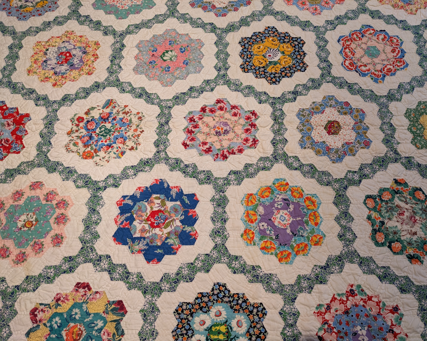 Vintage 1960's Exquisite Quilt Blanket