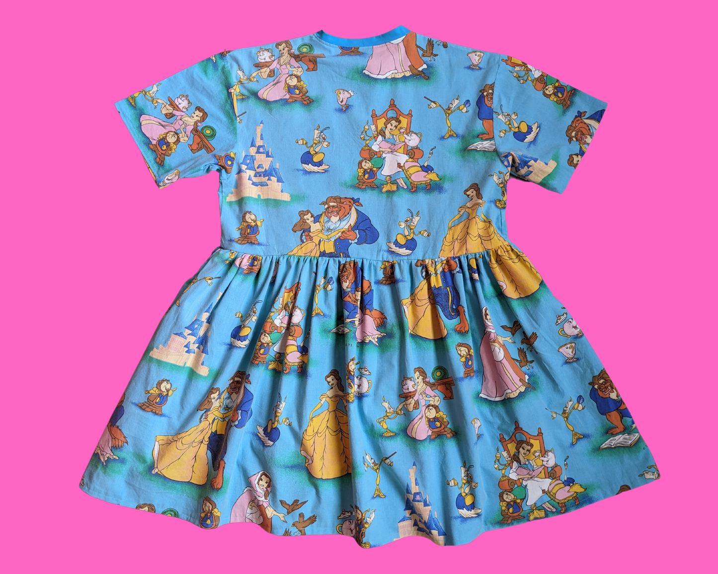 Fait à la main, robe t-shirt Pokemon drap de lit recyclé pour SML-XL