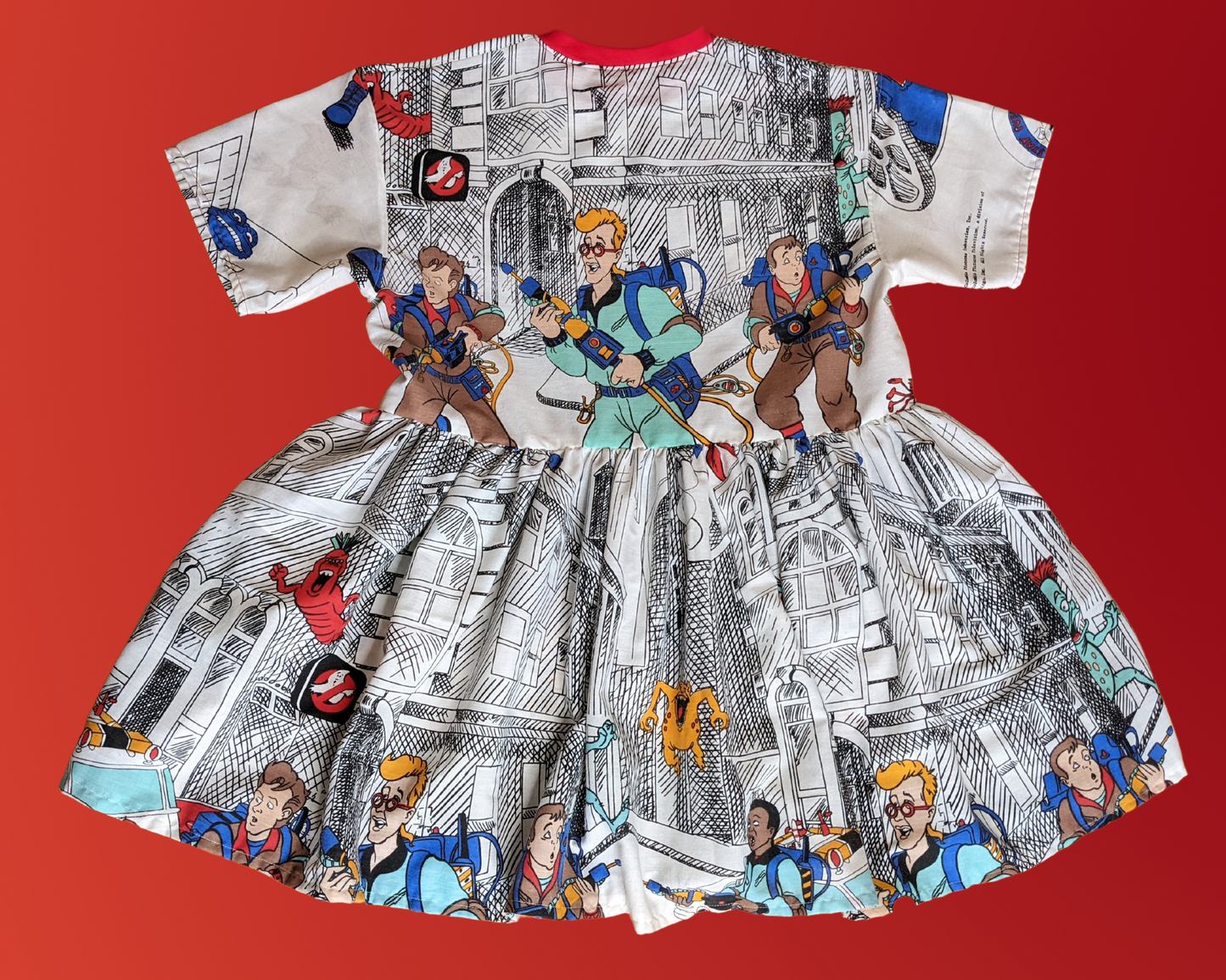 Robe t-shirt officielle Ghostbusters 1986 fabriquée sur commande, fabriquée à la main et recyclée, taille S à XL.
