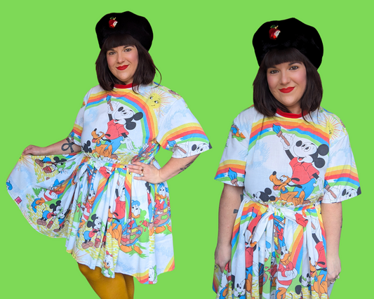 Robe t-shirt drapée et recyclée vintage Walt Disney des années 1980, motif Mickey Mouse et ses amis, taille S à XL